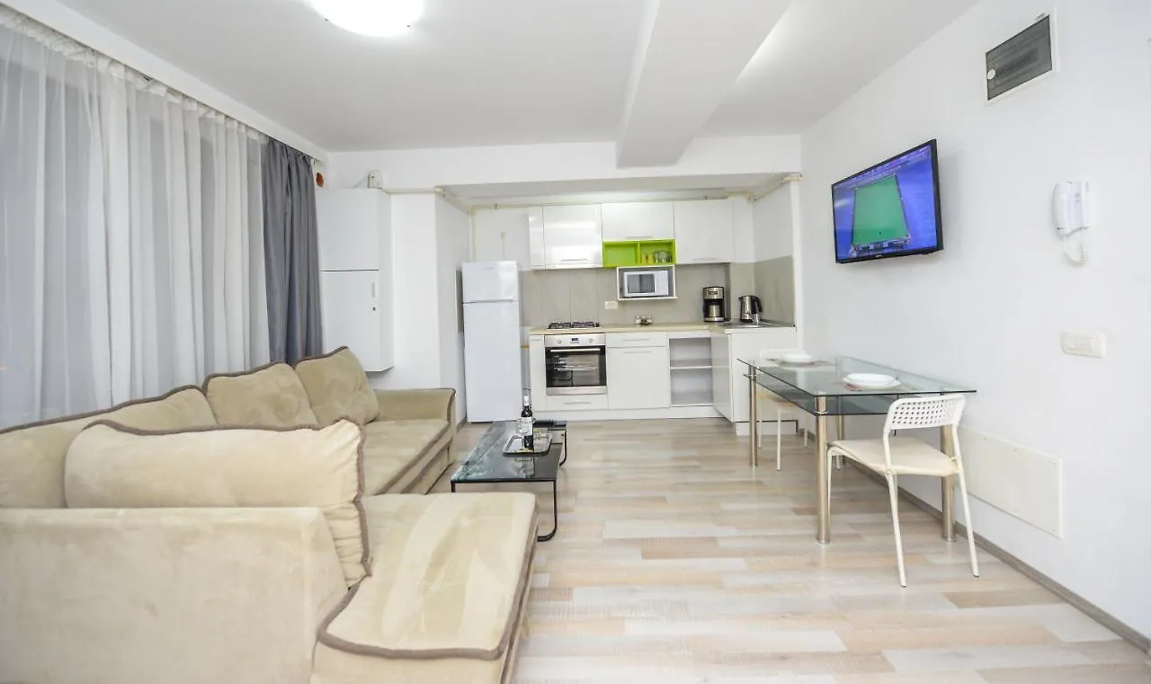 Old Town Gems - Shabbat Friendly Apartment Bucharest Romania