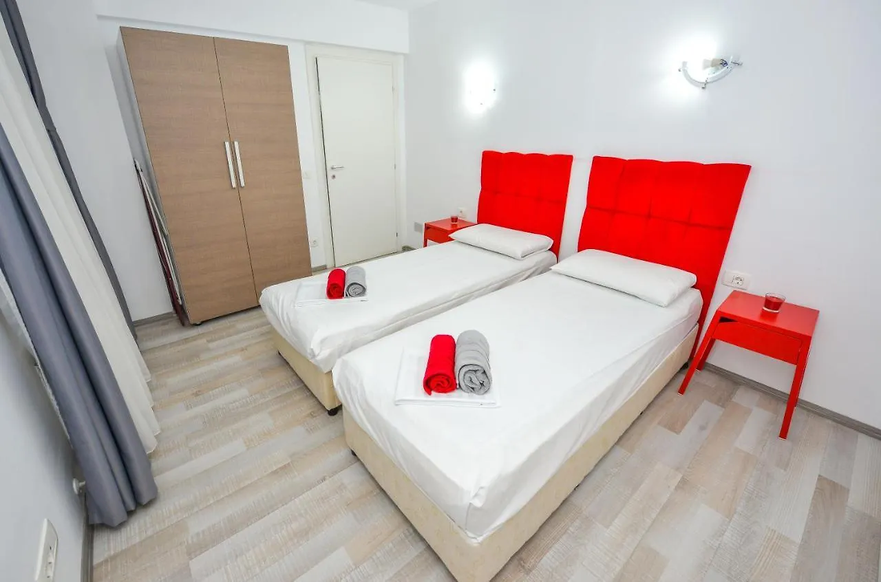 Old Town Gems - Shabbat Friendly Apartment Bucharest